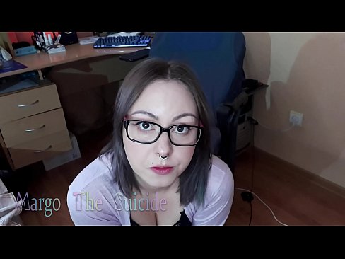 ❤️ Nighean gnèitheach le speuclairean a’ suirghe Dildo gu domhainn air a’ chamara ❤️ Super gnè aig gd.pornodil.ru ❌️